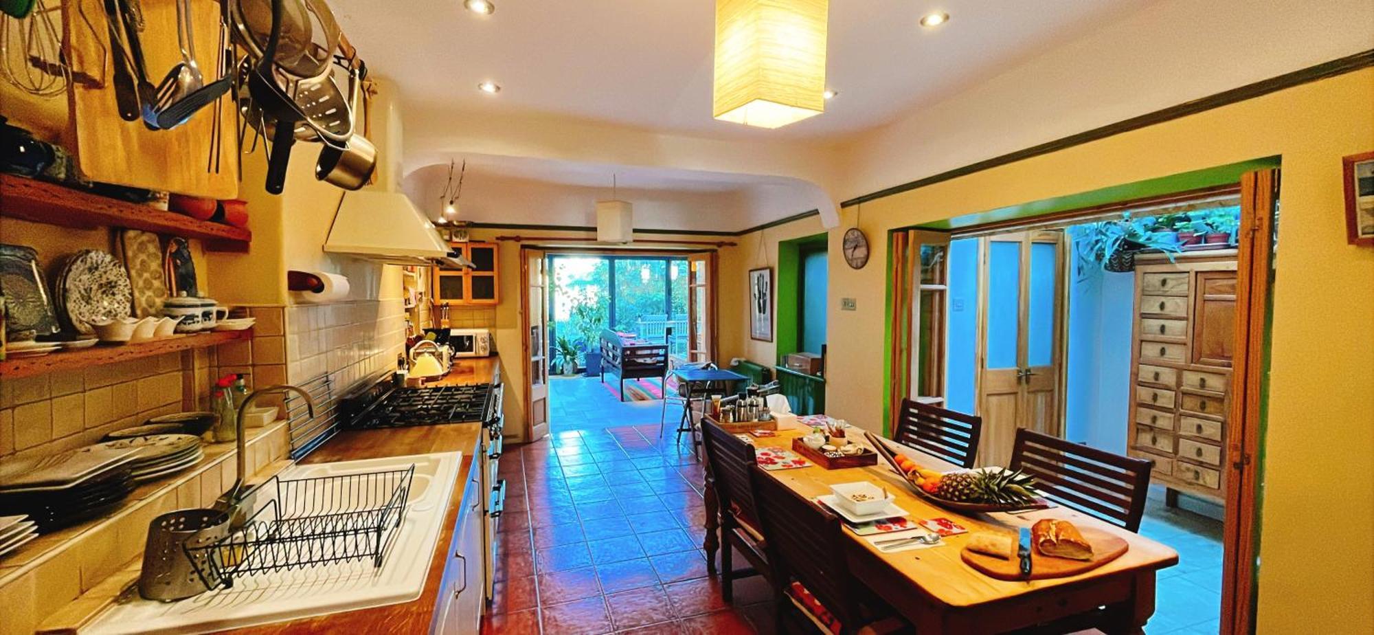 Bed and Breakfast Funky Urban Jungle Cardiff Exterior foto